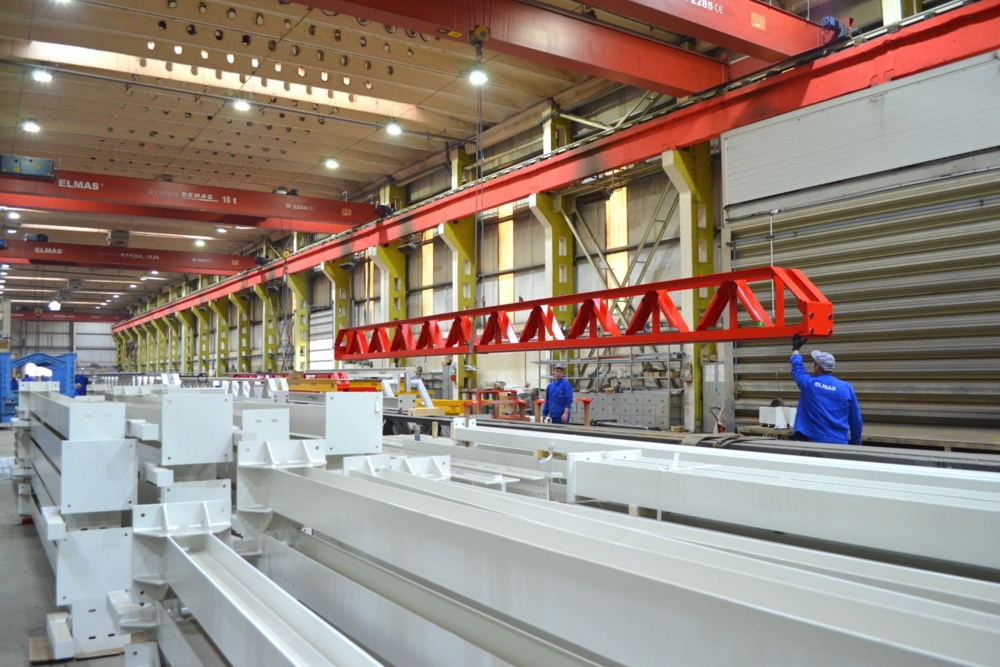 The biggest industrial cranes for loads of 150 and 360 tones, a premiere in the Brasov industry