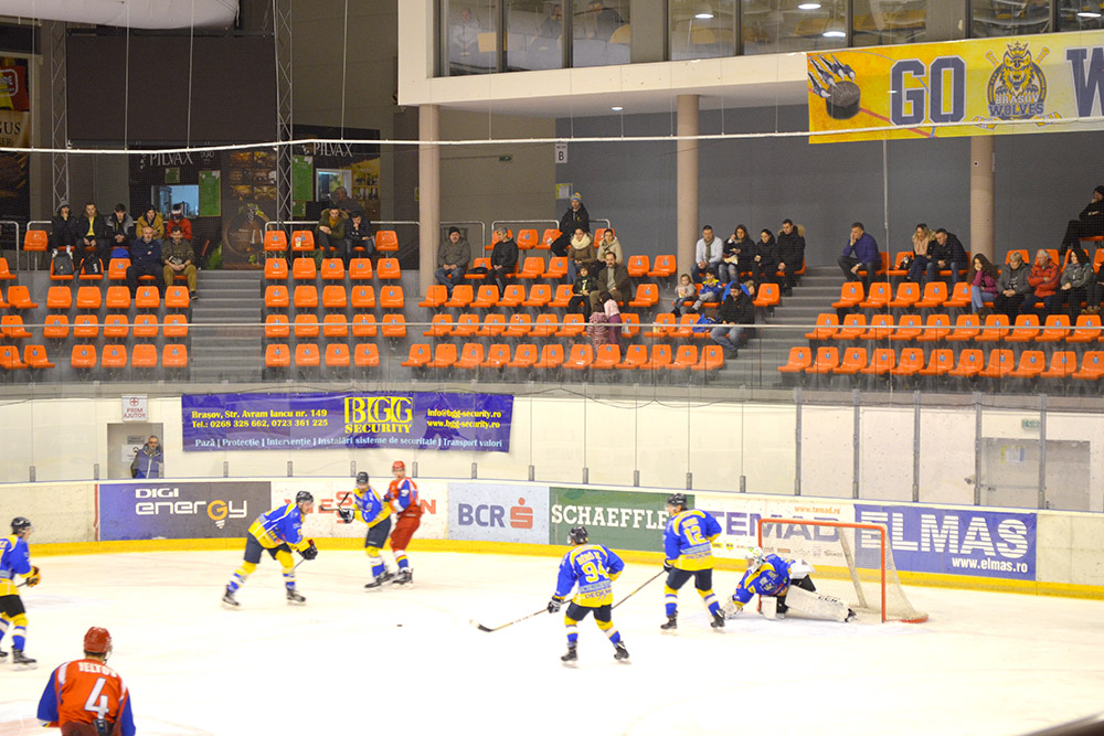   Sustinem sportul - Hochei - Corona Wolfes Brasov