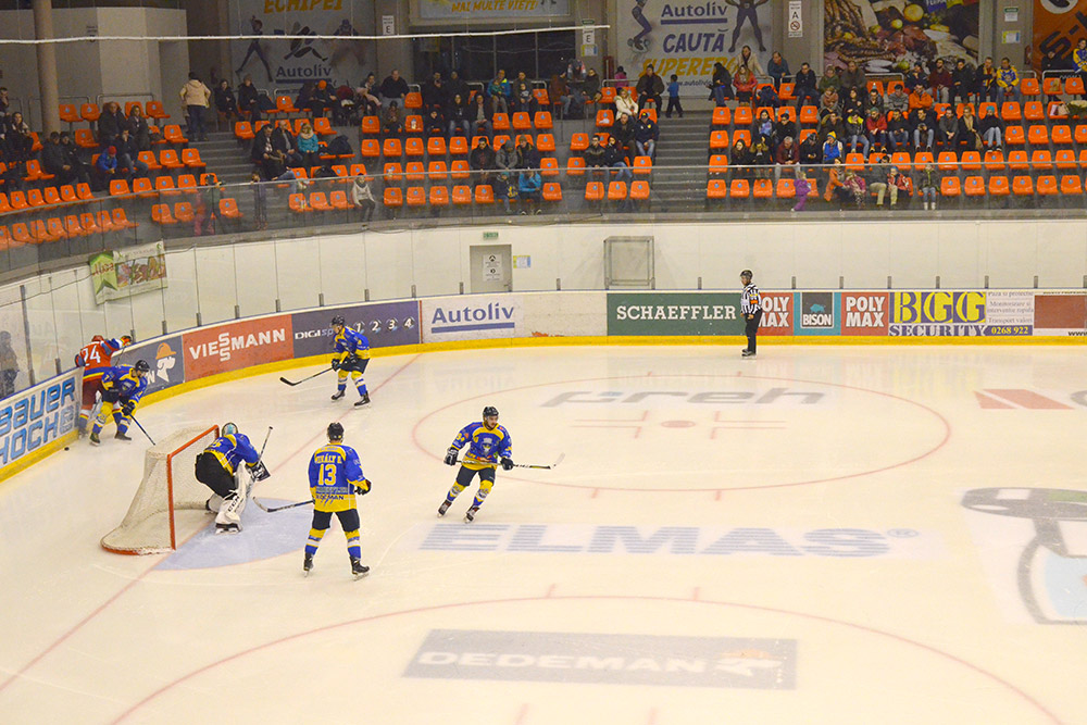 Sustinem sportul - Hochei - Corona Wolfes Brasov